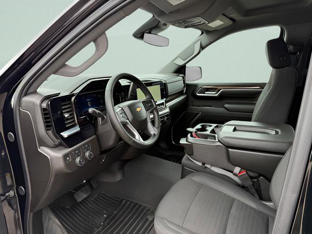 Used 2025 Chevrolet Silverado 1500 LT AWD/4WD image 4