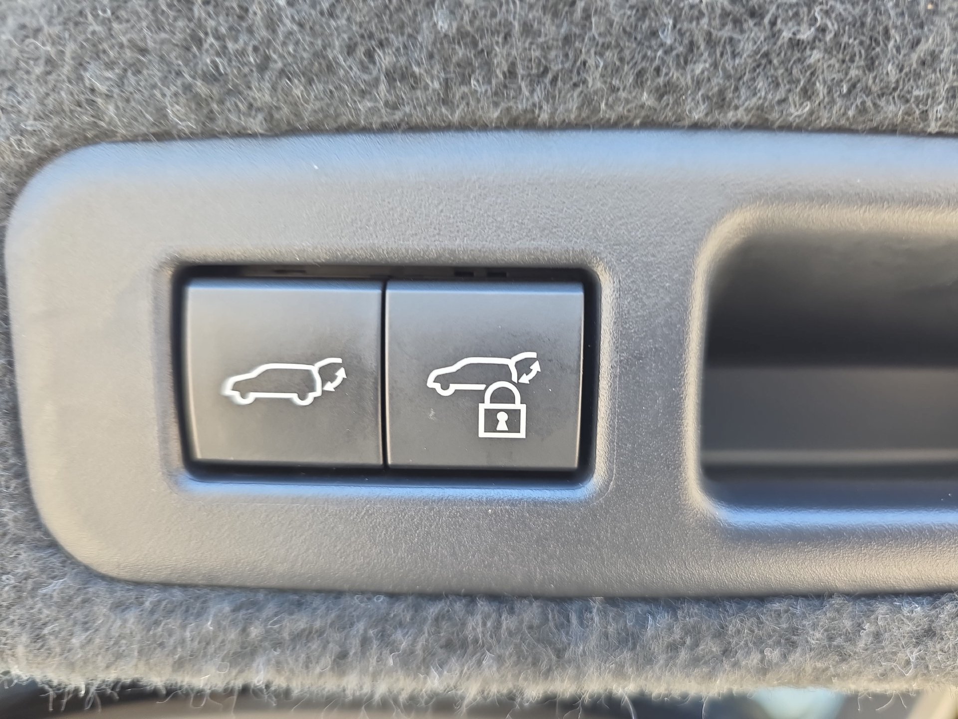 Used 2022 Lexus RX 450h AWD w/ Premium Package image 13