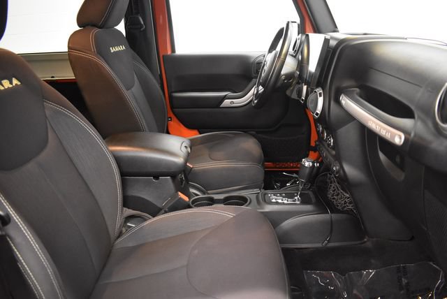 Used 2015 Jeep Wrangler Sahara AWD/4WD image 18