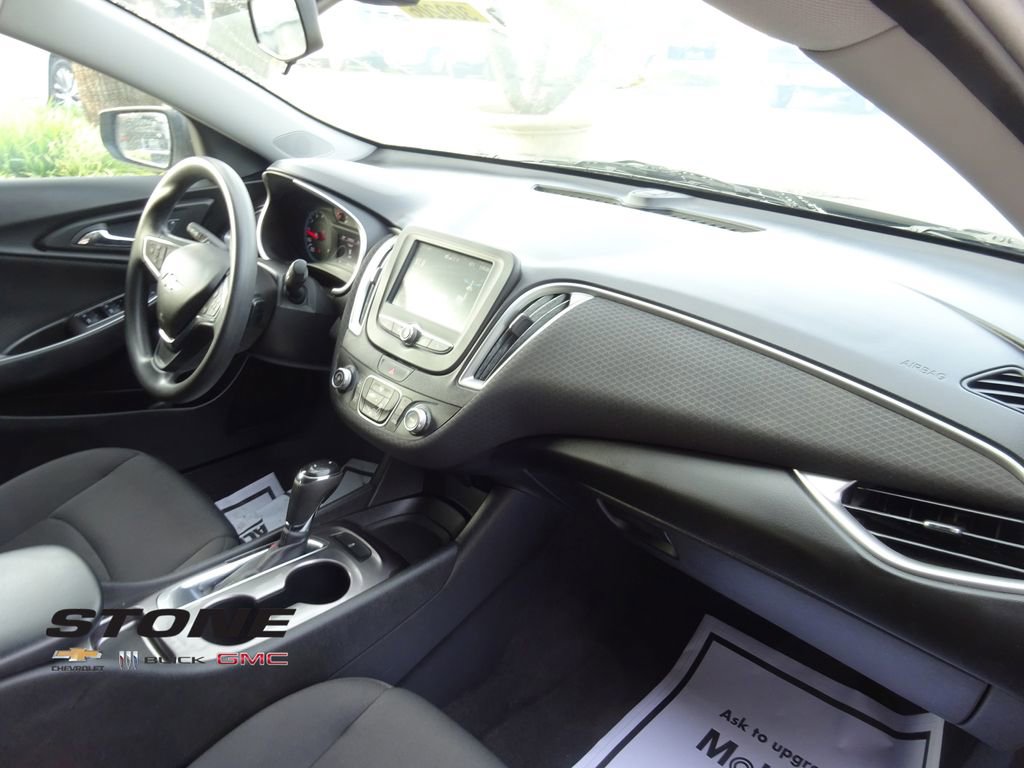 Used 2018 Chevrolet Malibu LS image 15