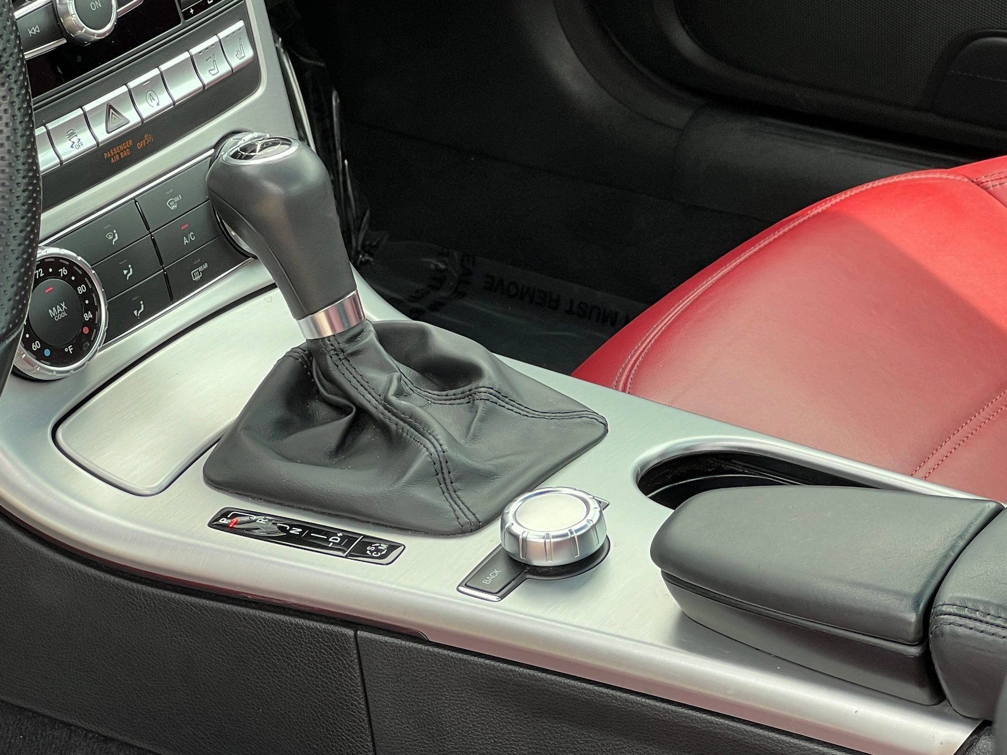 Used 2015 Mercedes-Benz SLK 55 AMG image 32