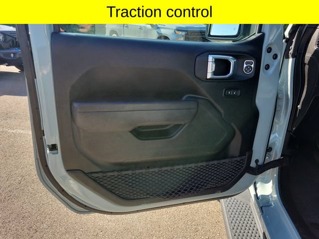 Used 2024 Jeep Wrangler Unlimited w/ Convenience Group AWD/4WD image 21