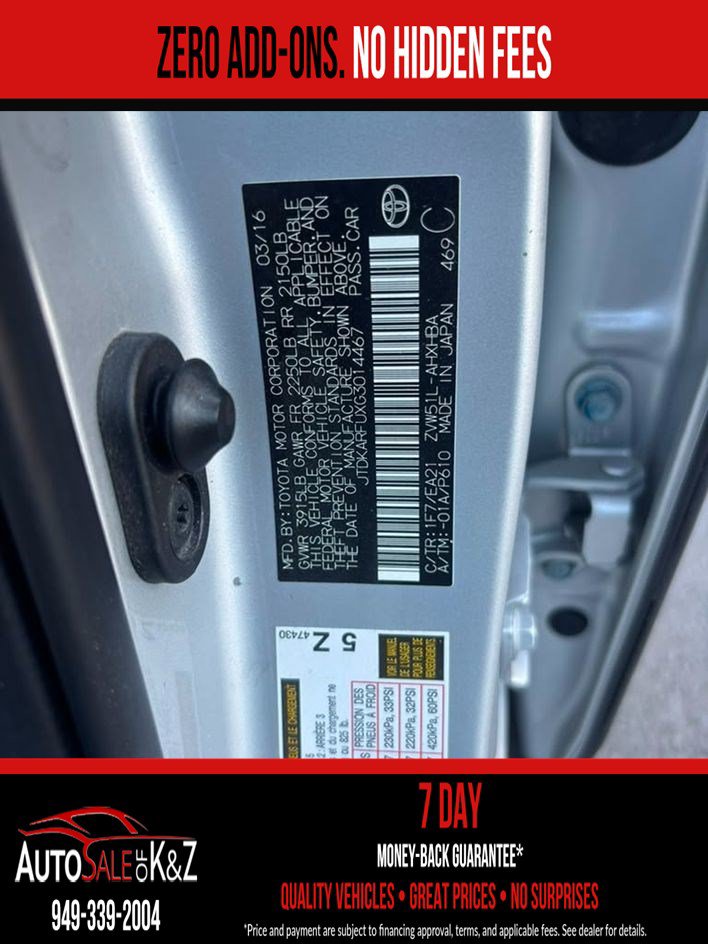 Used 2016 Toyota Prius Three Touring FWD image 19