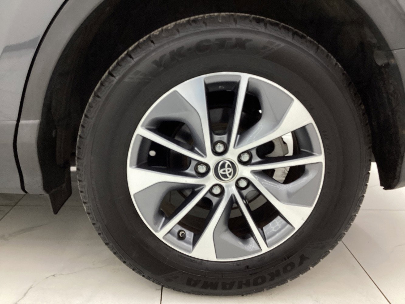 Used 2018 Toyota RAV4 LE image 43