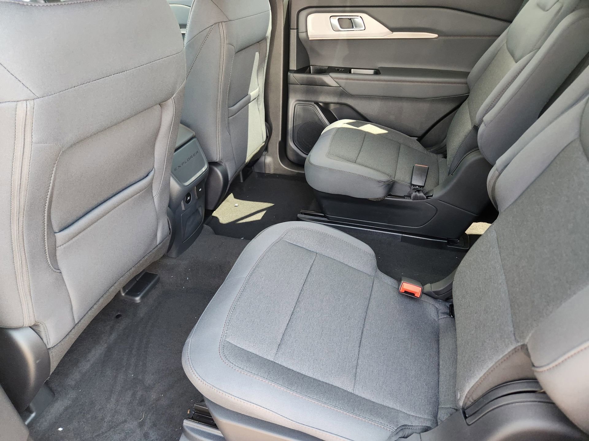 New 2025 Ford Explorer Active image 21