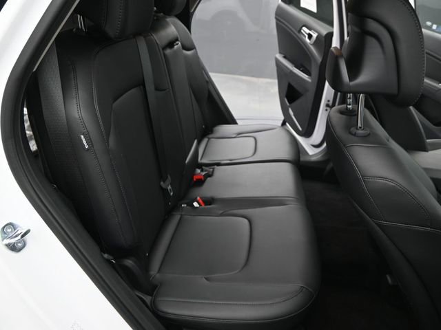 Used 2025 Kia Sportage EX image 14