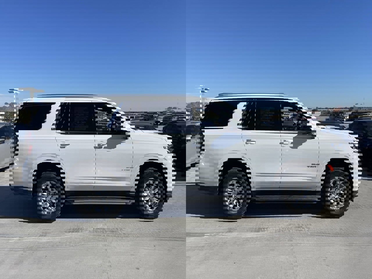 Used 2024 Chevrolet Tahoe LT image 3