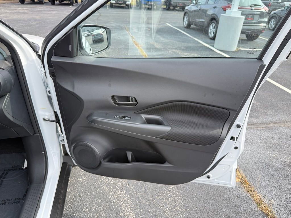 New 2025 Nissan Kicks Play S image 19