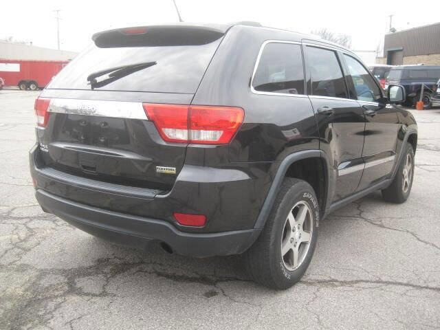 Used 2012 Jeep Grand Cherokee Laredo w/ Laredo E Group image 5