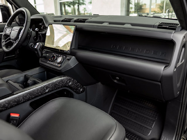 New 2026 Land Rover Defender 110 OCTA AWD/4WD image 41