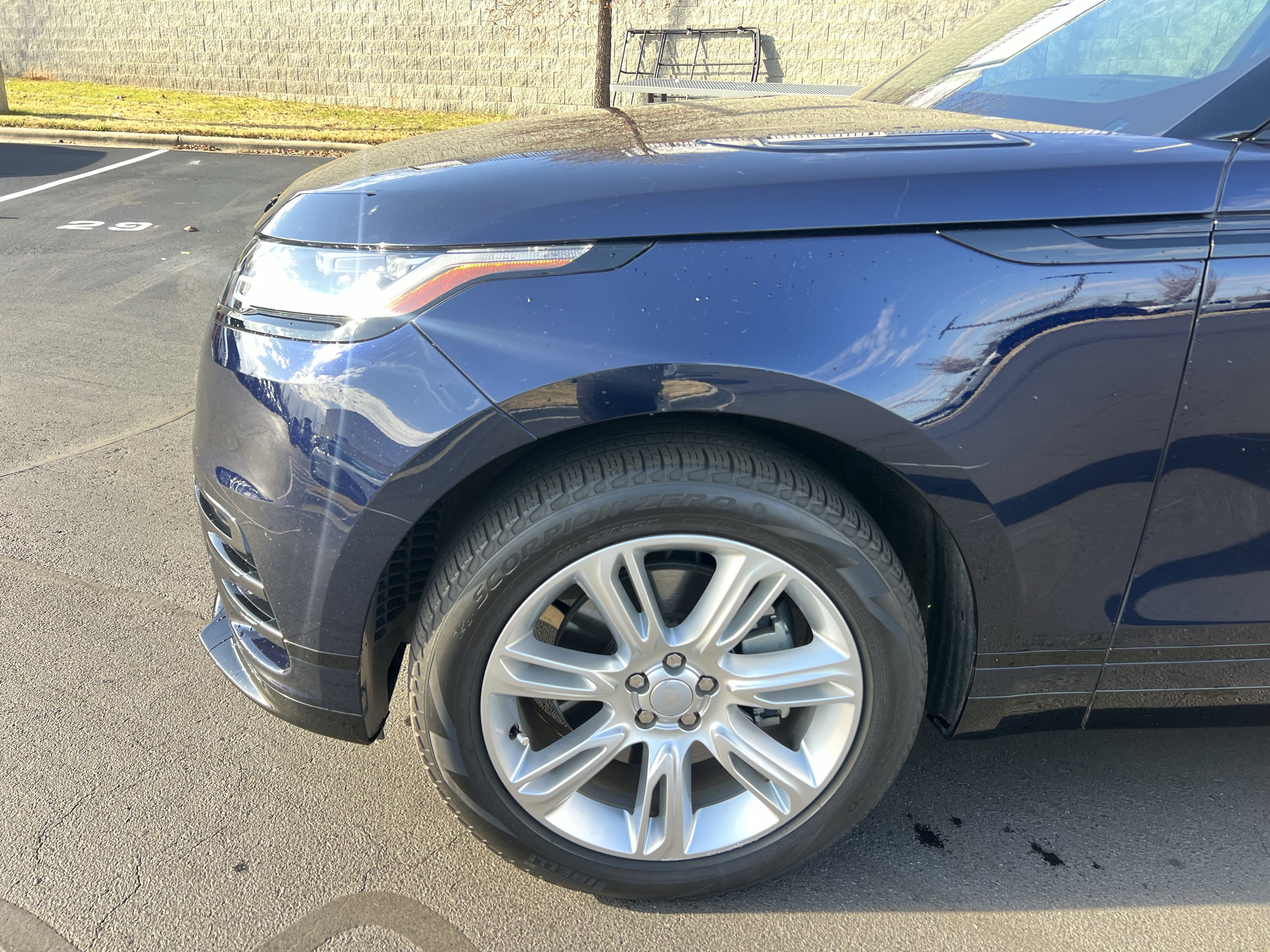 Certified 2022 Land Rover Range Rover Velar R-Dynamic S image 13