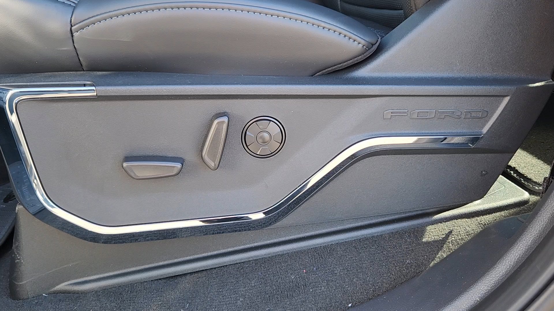 New 2026 Ford F350 Platinum image 6