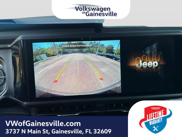 Used 2025 Jeep Wrangler Unlimited Sahara AWD/4WD image 20