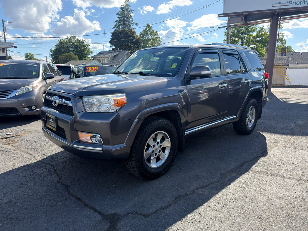 Used 2013 Toyota 4Runner SR5 AWD/4WD image 2