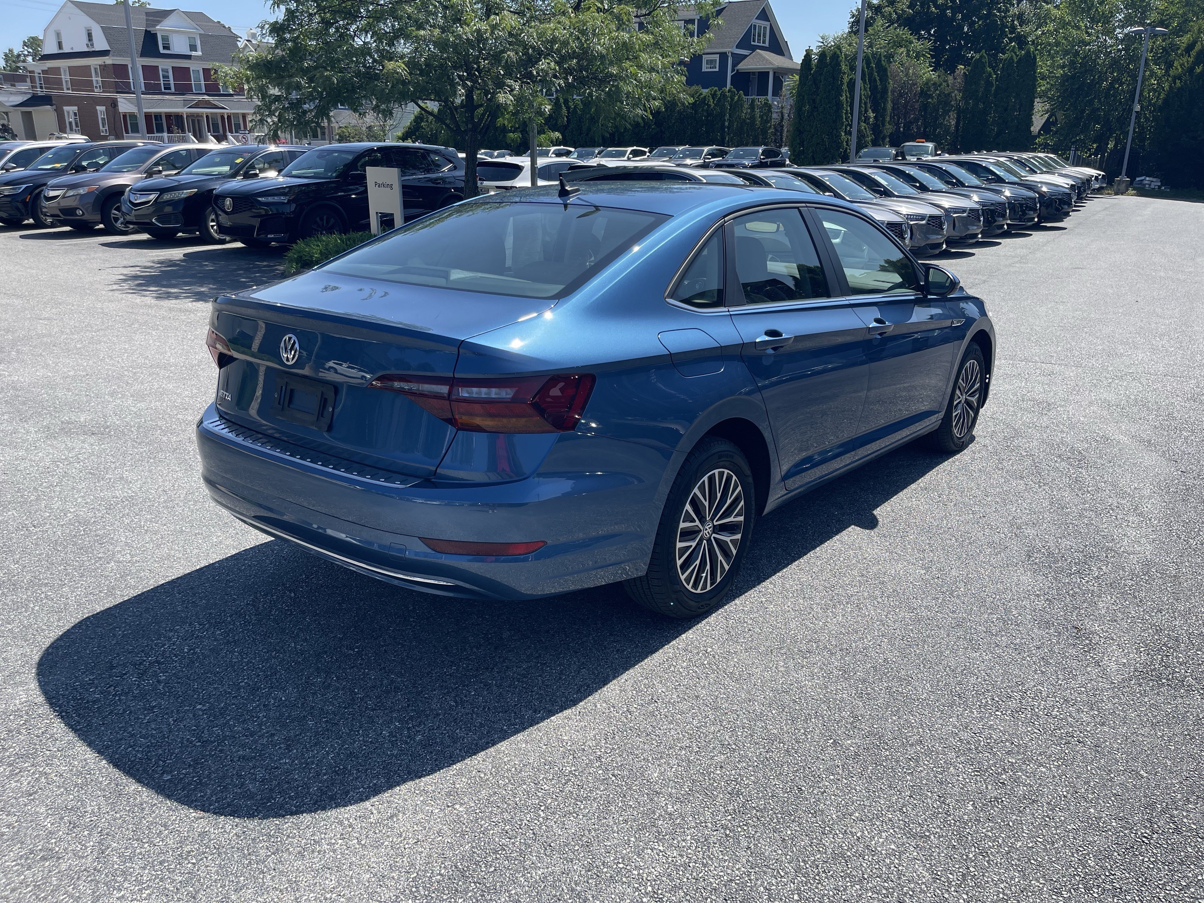 Used 2019 Volkswagen Jetta SEL w/ Cold Weather Package FWD image 7
