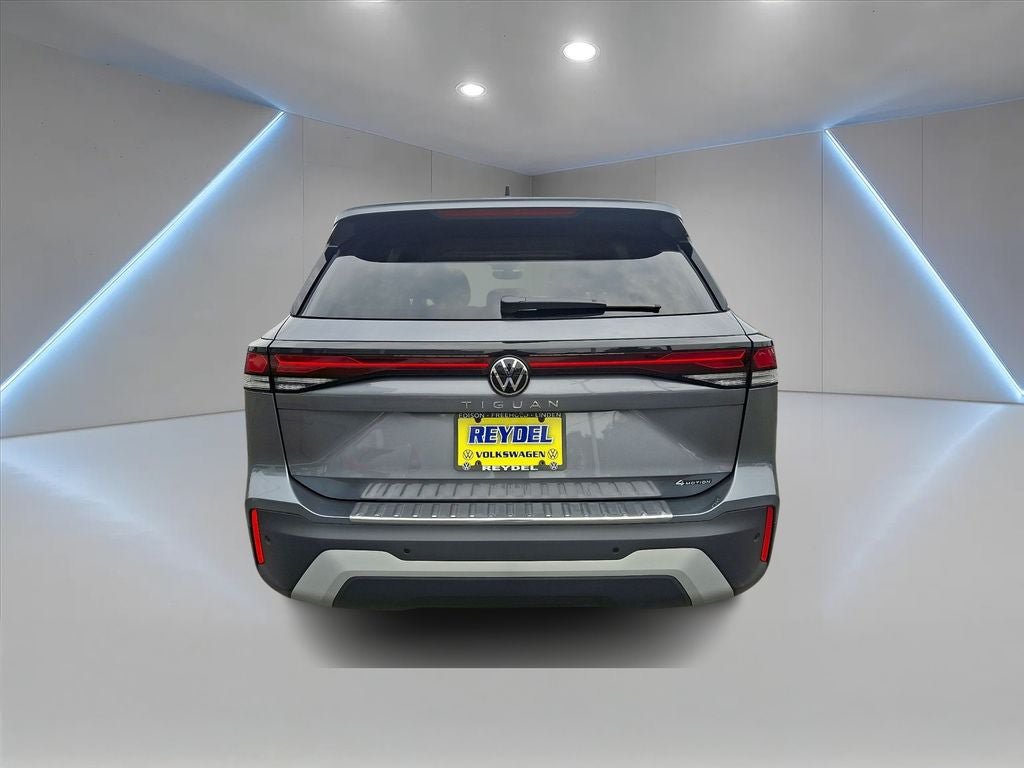 Used 2026 Volkswagen Tiguan S w/ 18" Wheel Package AWD/4WD image 5