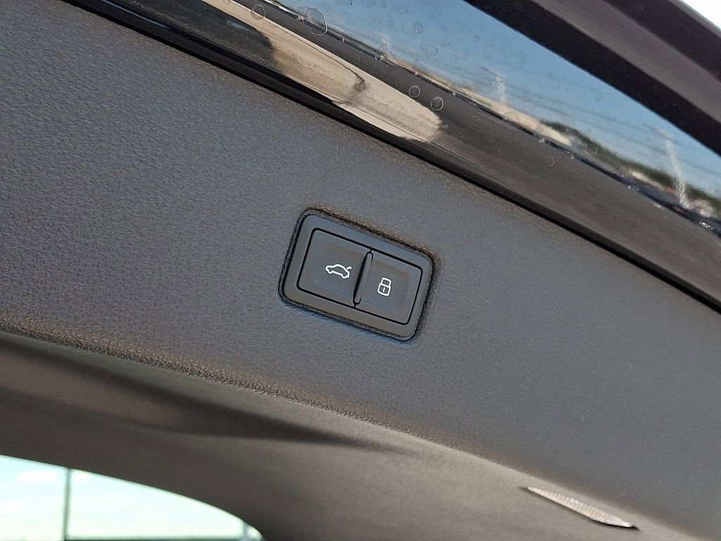 New 2025 Audi Q7 3.0T Premium Plus image 23