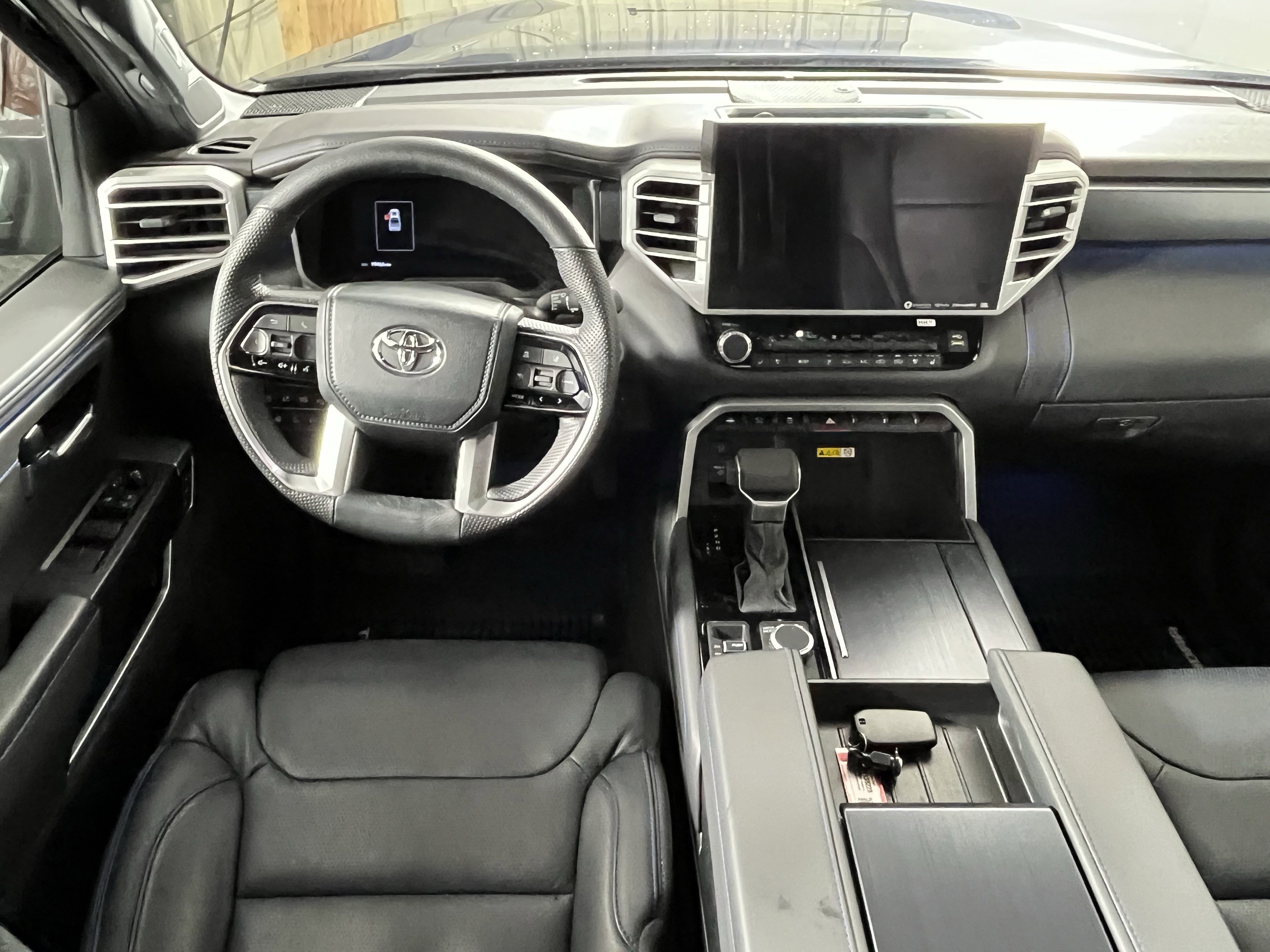 Used 2024 Toyota Tundra Platinum image 11