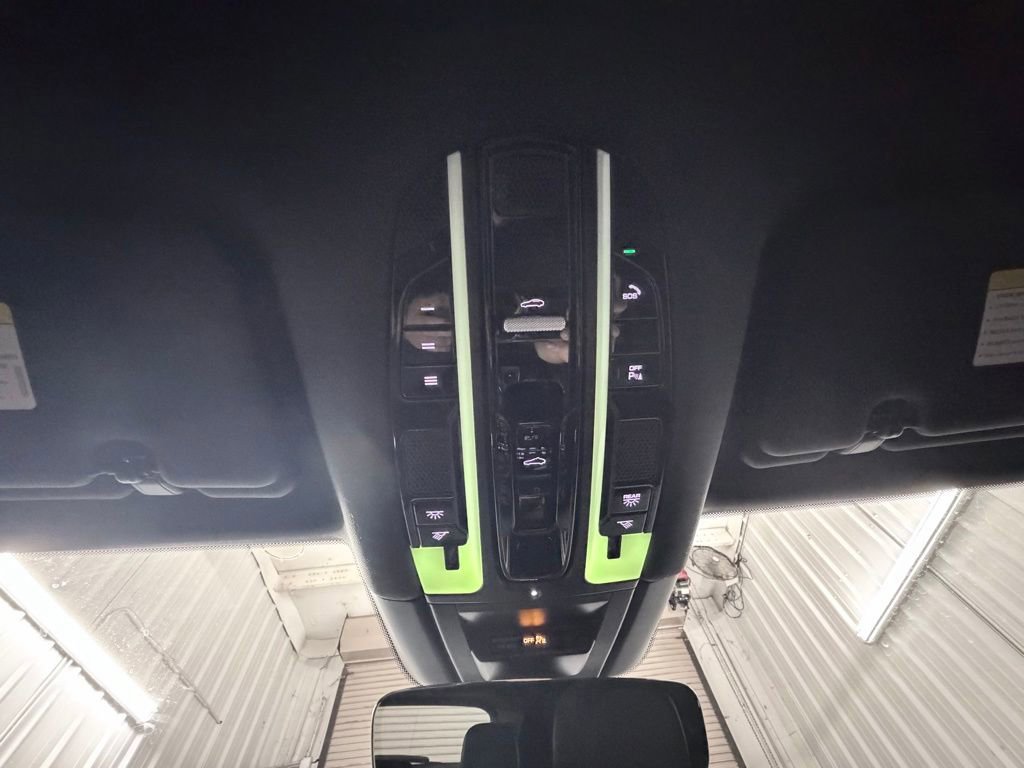 Used 2019 Porsche Cayenne S AWD/4WD image 23