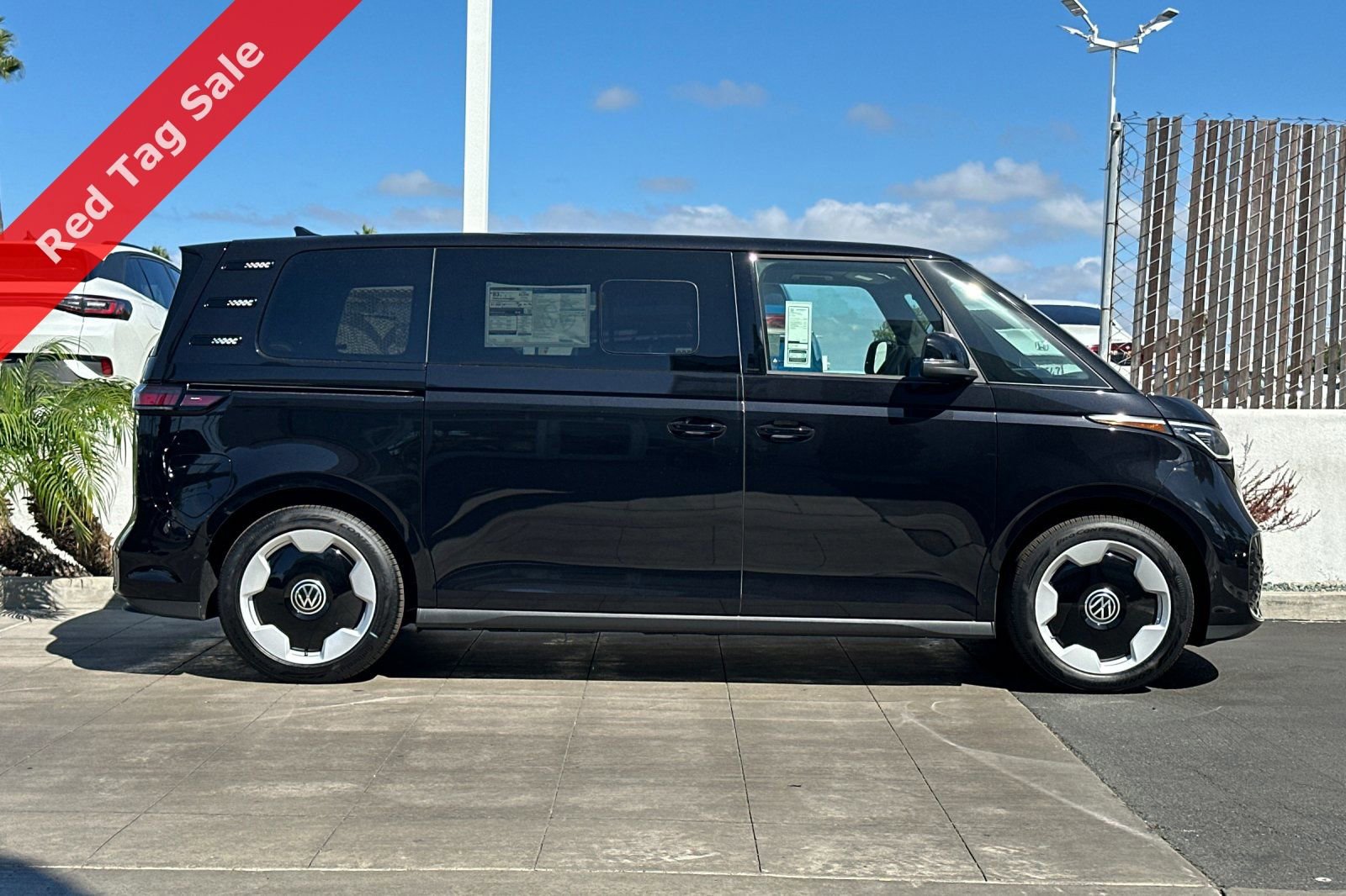 New 2025 Volkswagen ID. Buzz Pro S image 4