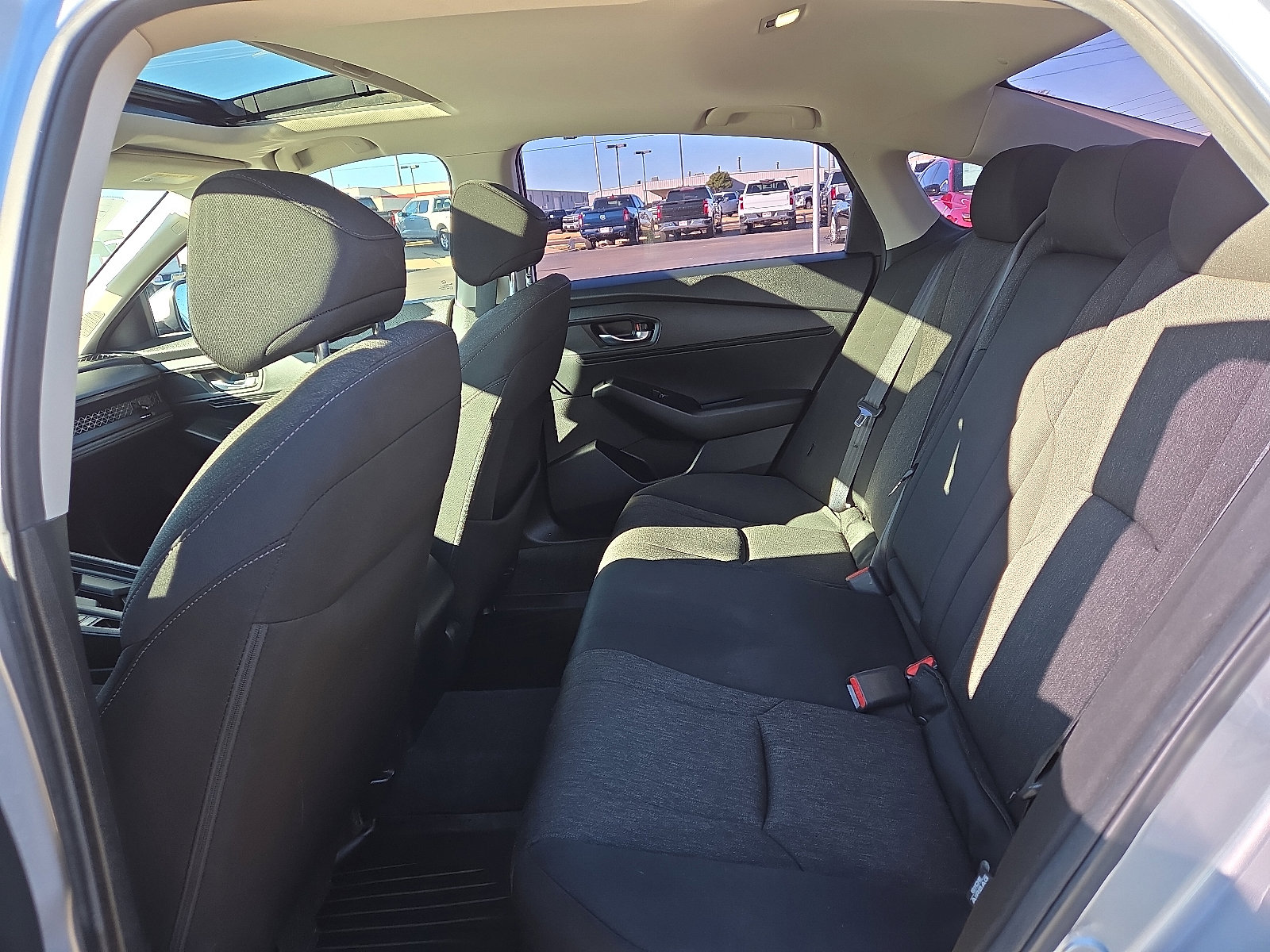 Used 2023 Honda Accord EX image 9