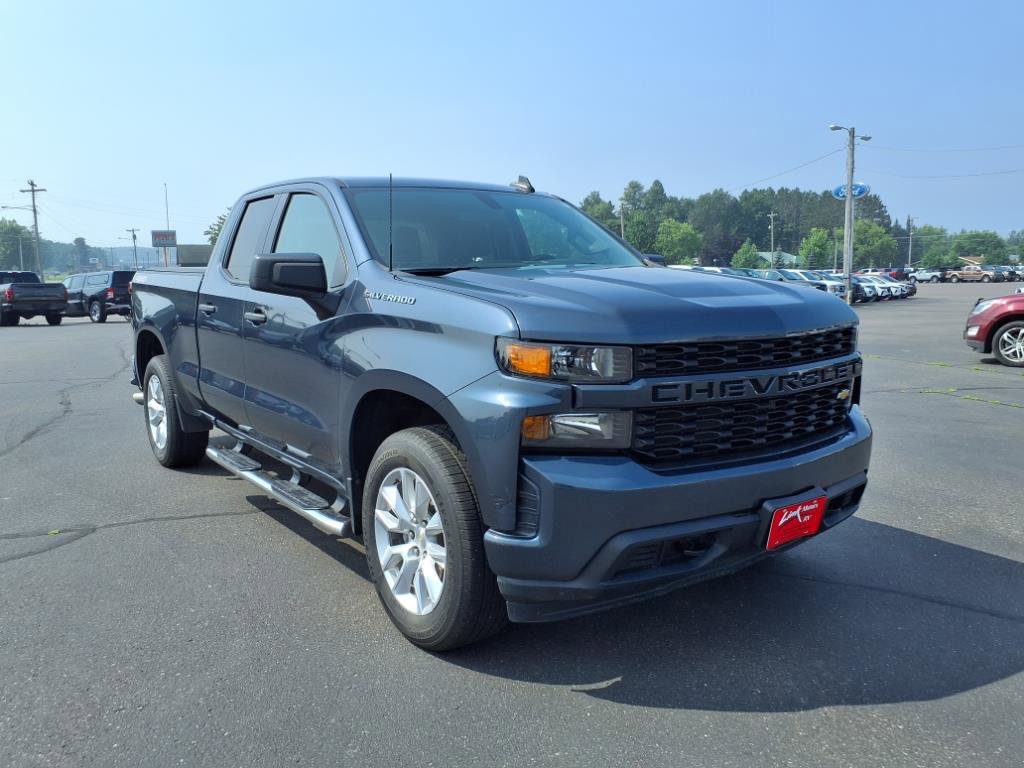 Used 2020 Chevrolet Silverado 1500 Custom w/ Custom Value Package AWD/4WD image 8