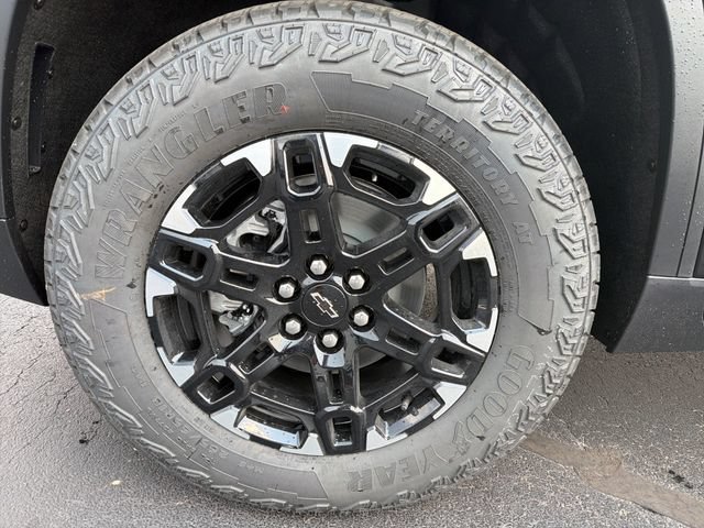 New 2027 Chevrolet Traverse Z71 w/ Driver Confidence Package AWD/4WD image 29
