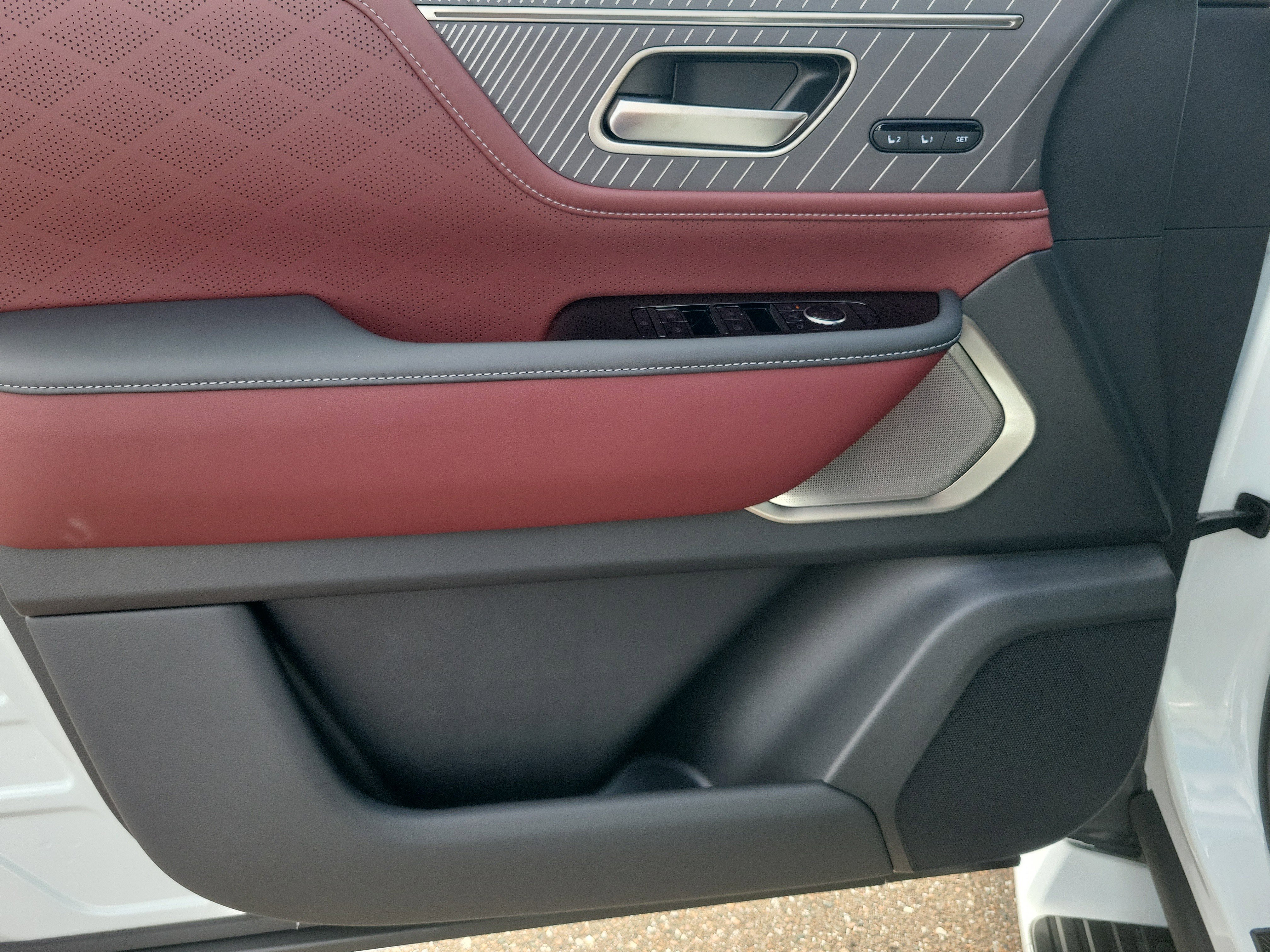 New 2026 INFINITI QX80 Autograph image 16