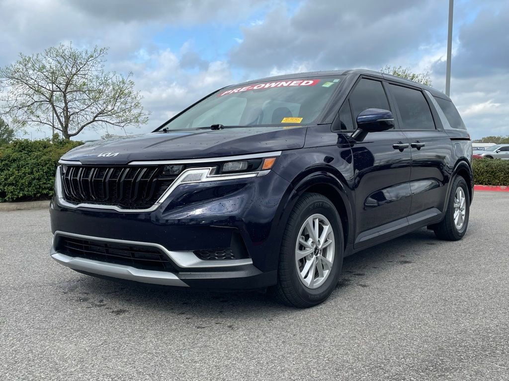 Used 2024 Kia Carnival LX image 3