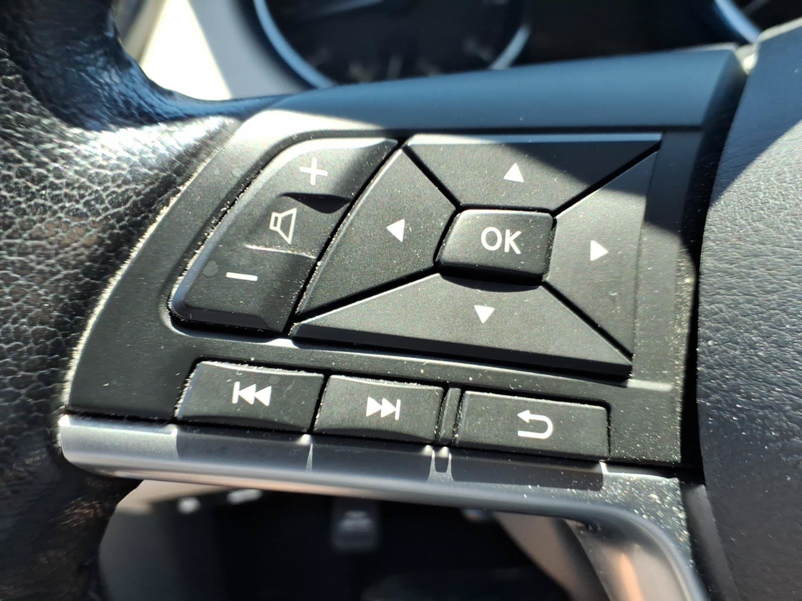 Used 2020 Nissan Rogue Sport SV w/ All-Weather Package AWD/4WD image 19