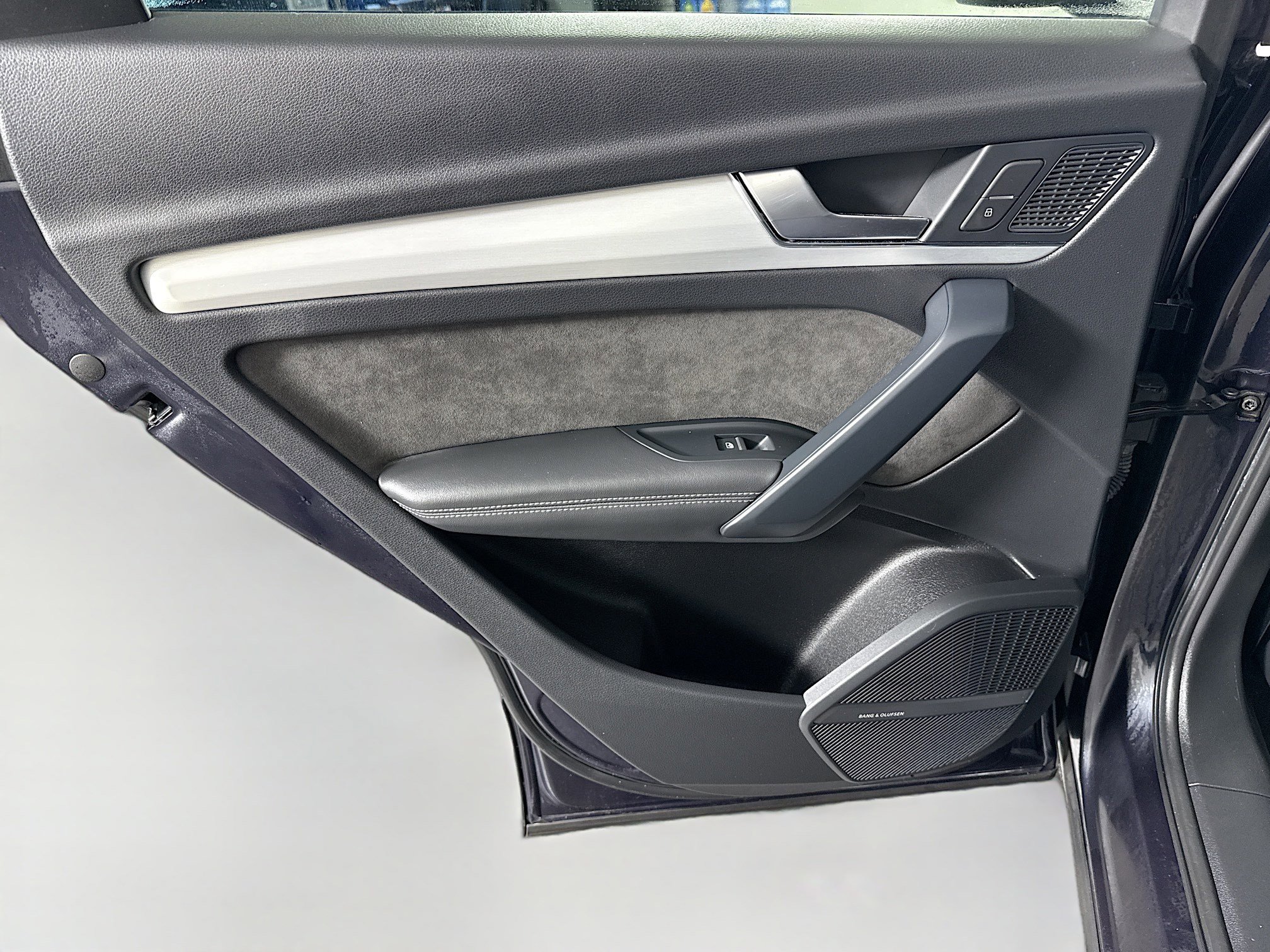 Used 2020 Audi SQ5 Premium Plus w/ Premium Plus Package image 26