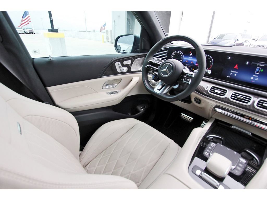 Used 2025 Mercedes-Benz GLS 63 AMG 4MATIC image 7