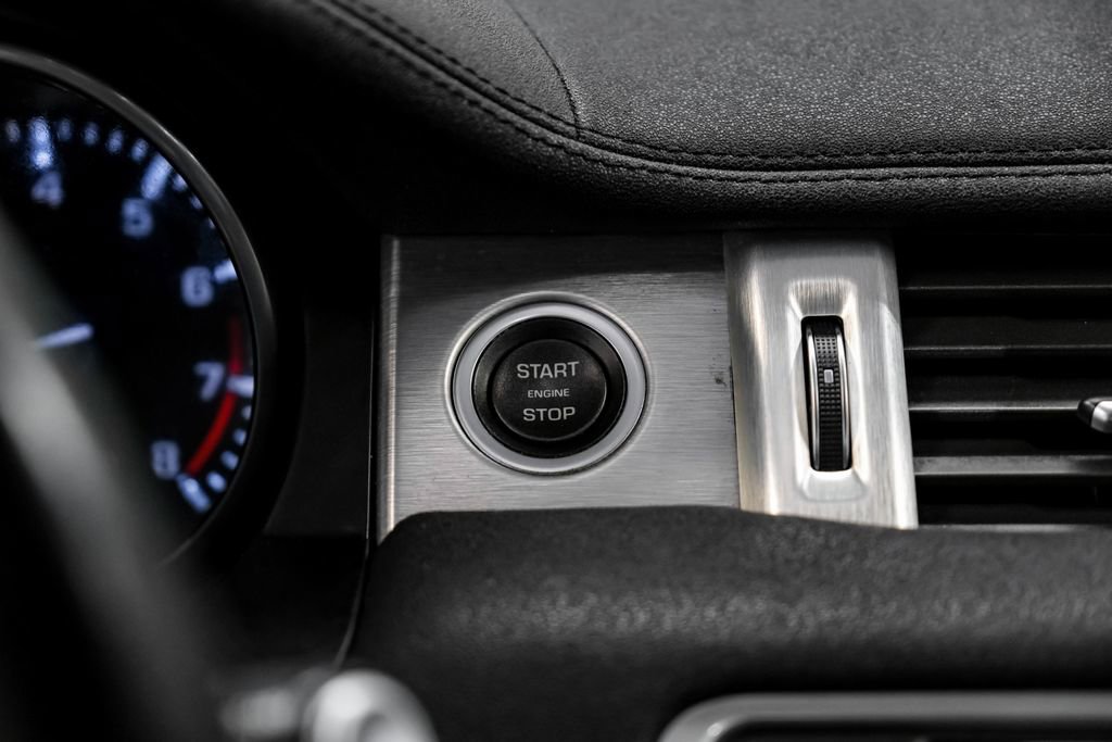 Used 2013 Land Rover Range Rover Evoque Pure Premium image 26