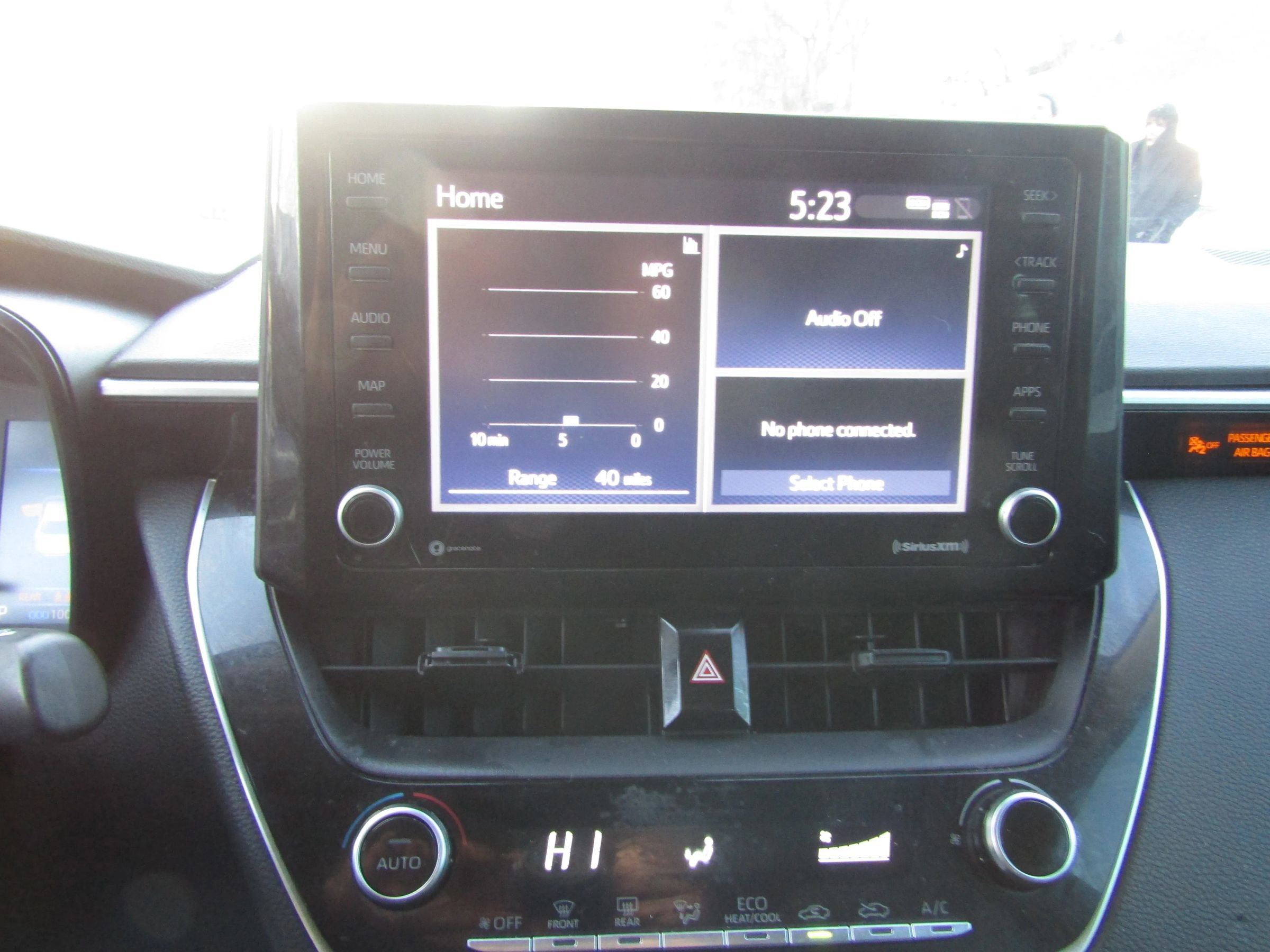 Used 2022 Toyota Corolla LE image 21