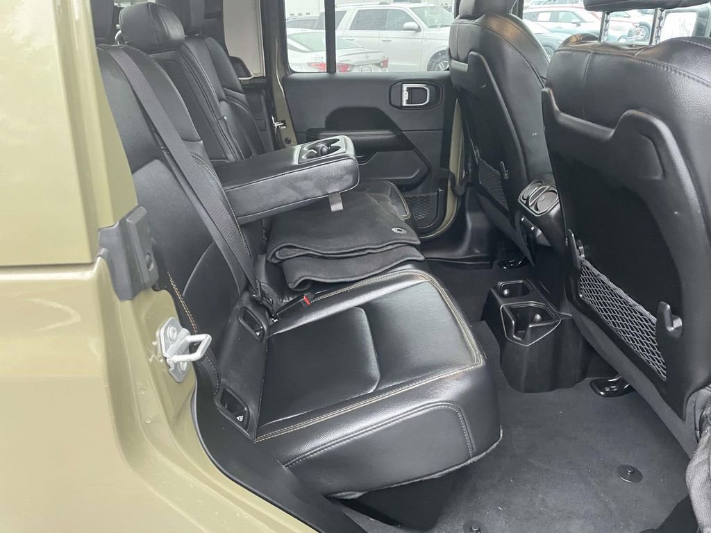 Used 2025 Jeep Gladiator Sport image 44