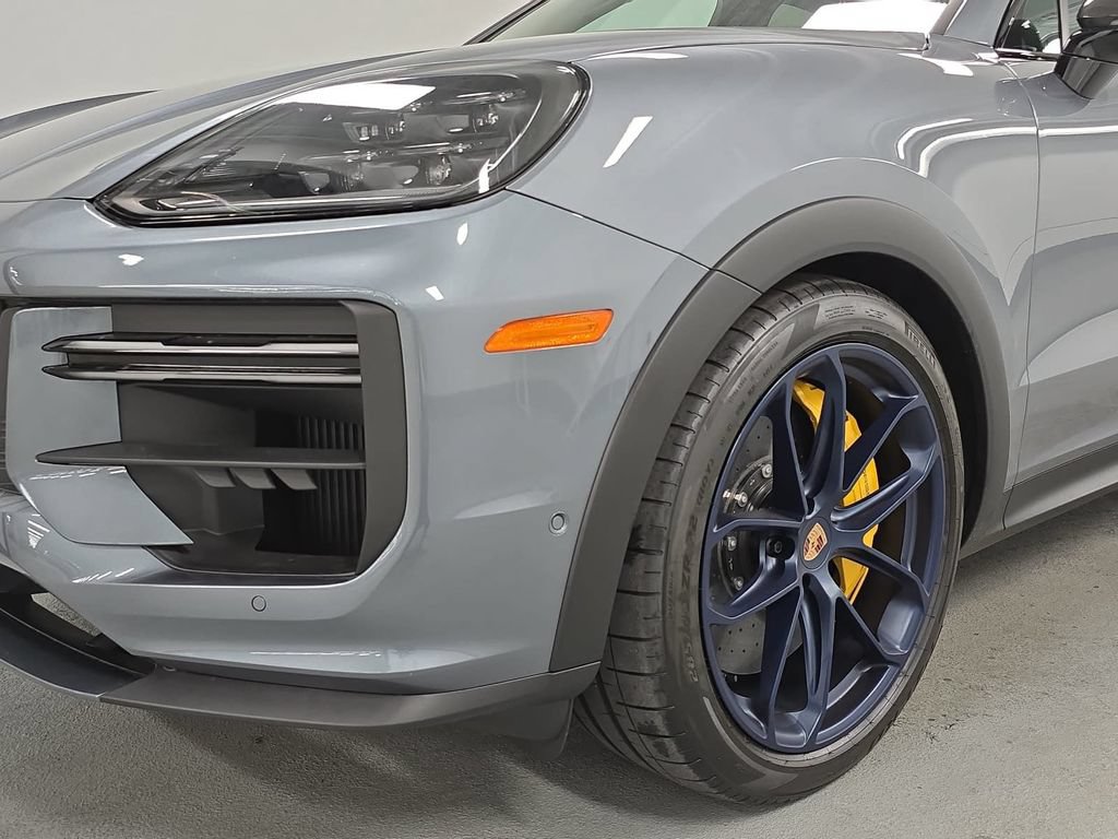 New 2026 Porsche Cayenne Turbo GT AWD/4WD image 11
