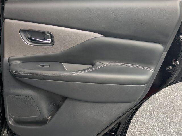 Used 2024 Nissan Murano SV w/ SV Midnight Edition Package FWD image 15