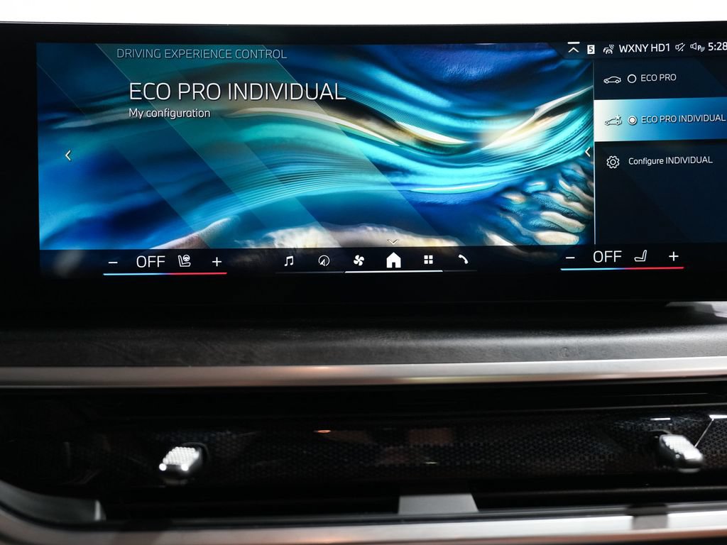 Used 2024 BMW X7 xDrive40i AWD/4WD image 23