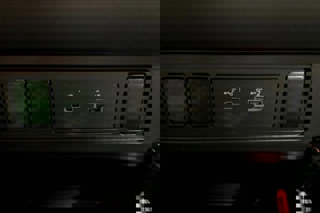 Used 2024 Nissan Frontier PRO-4X w/ Off-Road Protection Package image 33