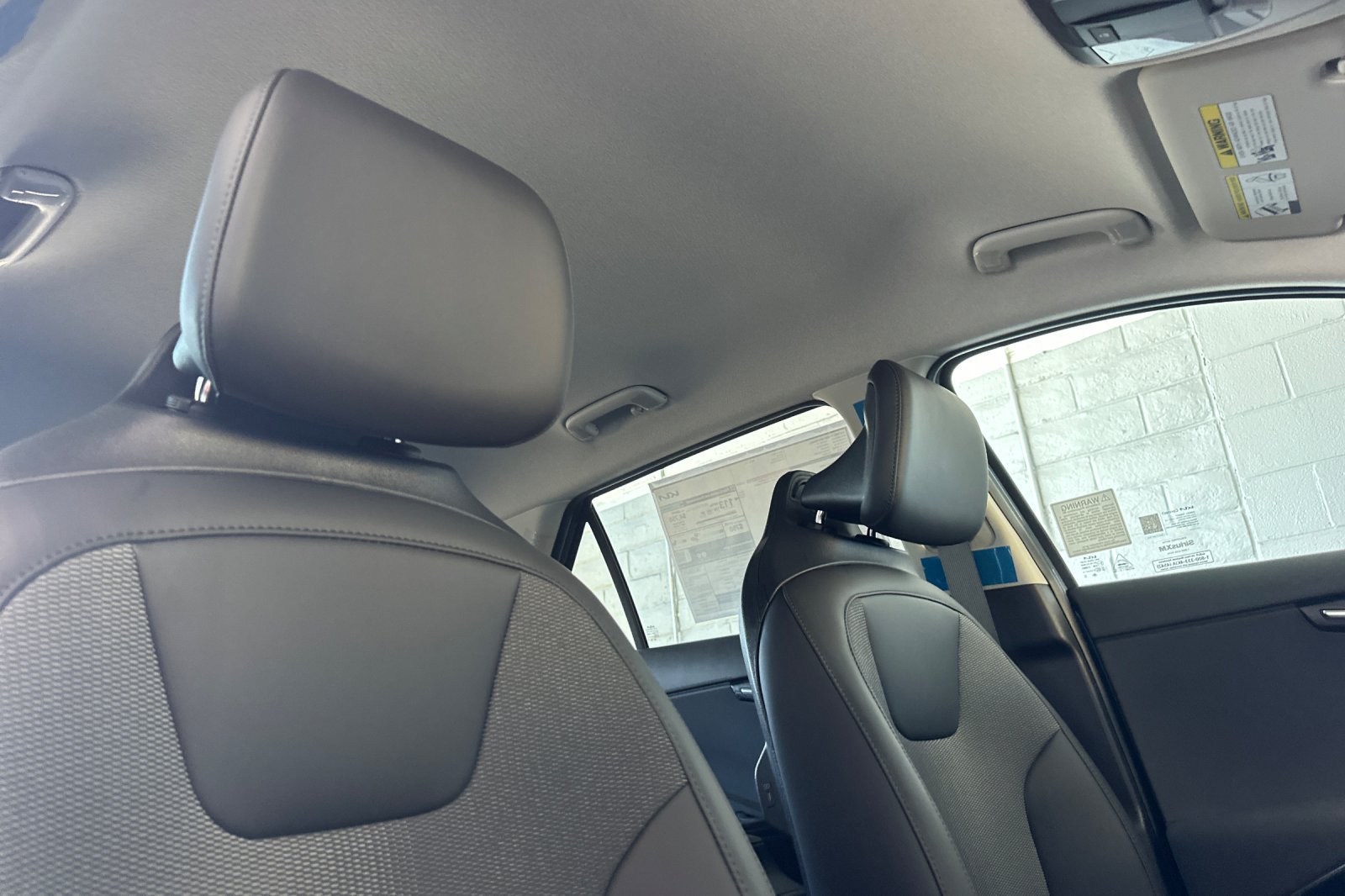 New 2026 Kia Niro Wind FWD image 17