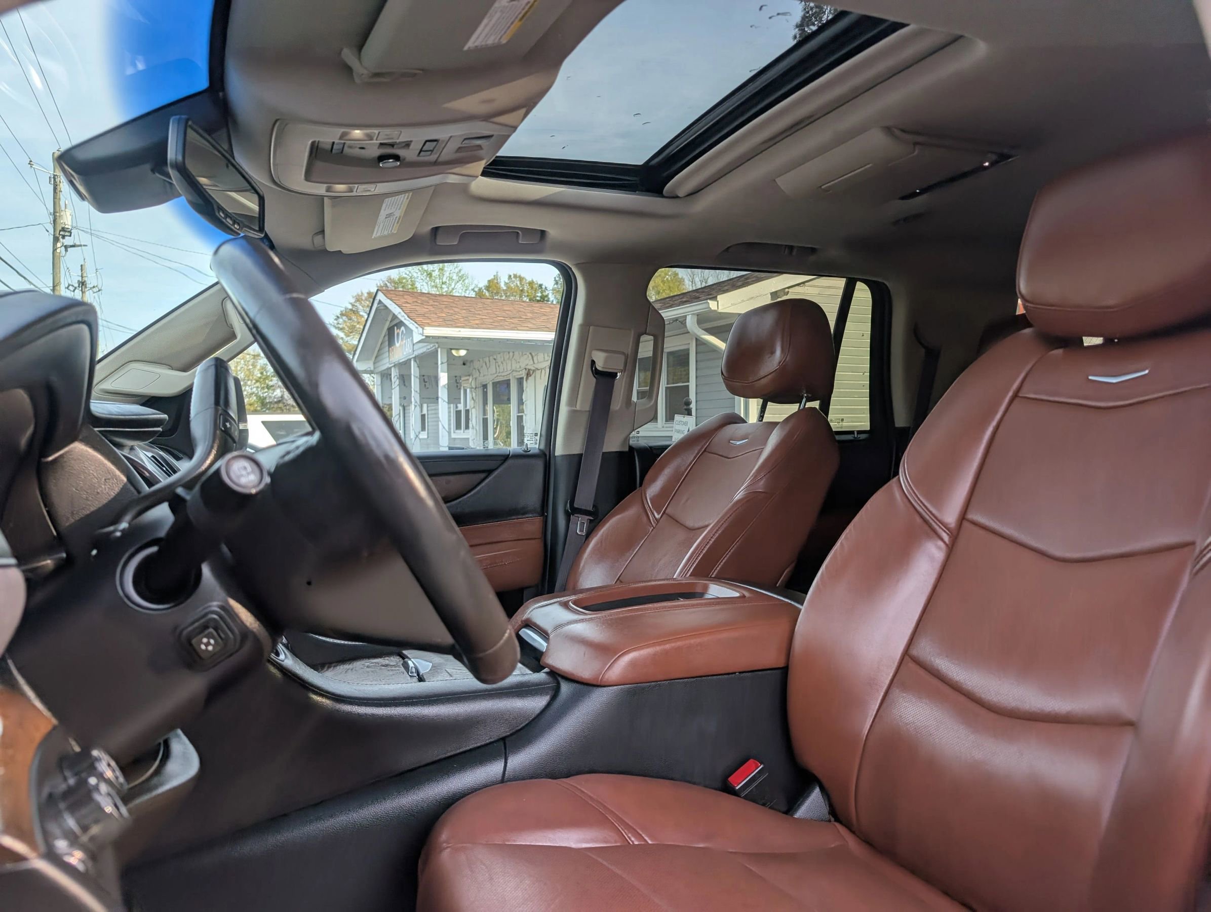 Used 2016 Cadillac Escalade Luxury image 23