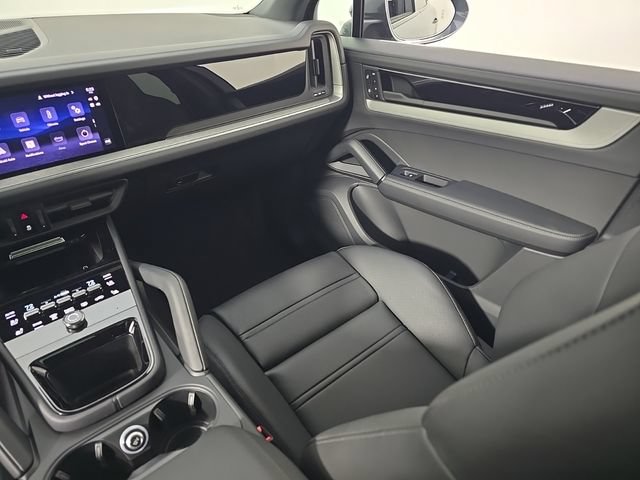 New 2026 Porsche Cayenne S AWD/4WD image 24