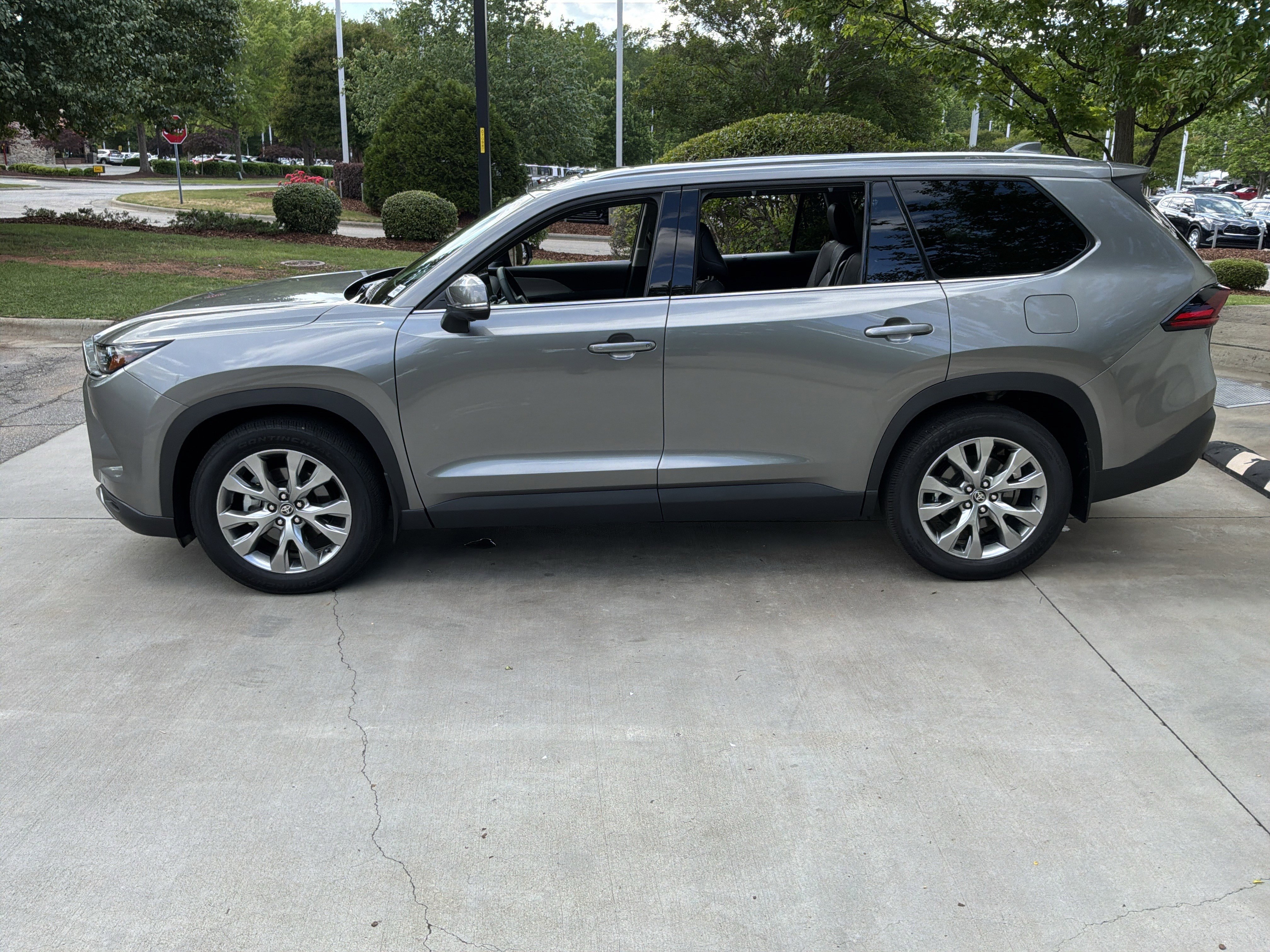Used 2026 Toyota Grand Highlander AWD image 7