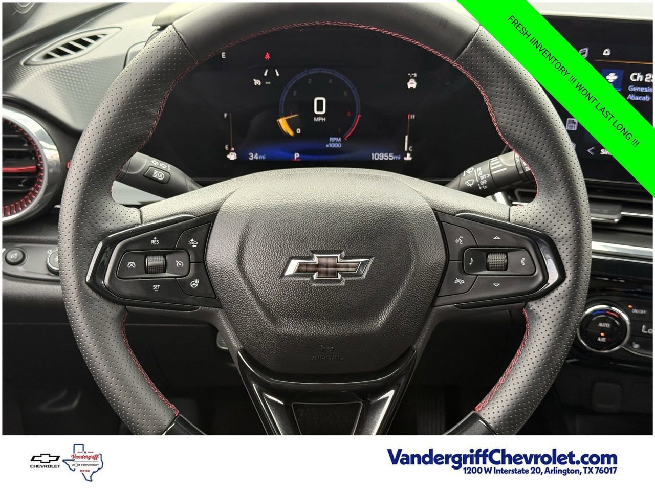 Certified 2025 Chevrolet Trax RS w/ Driver Confidence Package FWD image 12