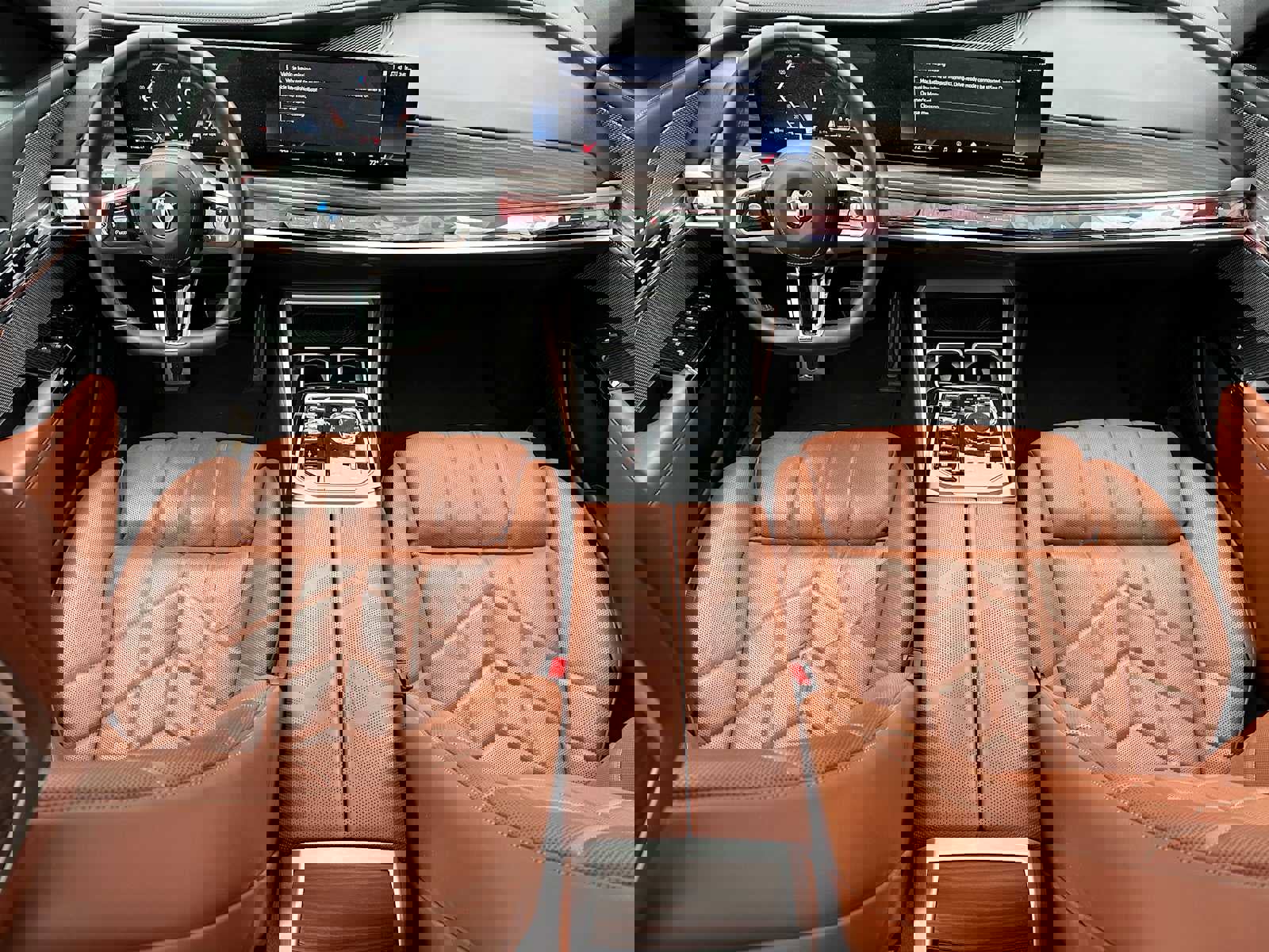 Used 2023 BMW 760i xDrive image 19