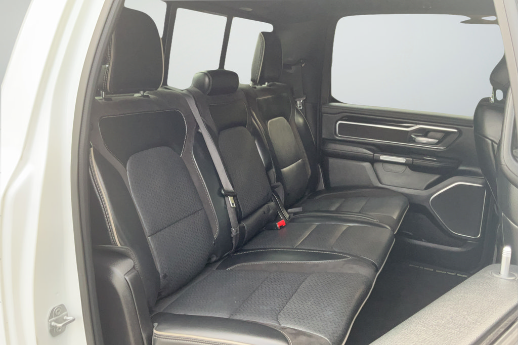 Used 2019 RAM 1500 Laramie AWD/4WD image 21