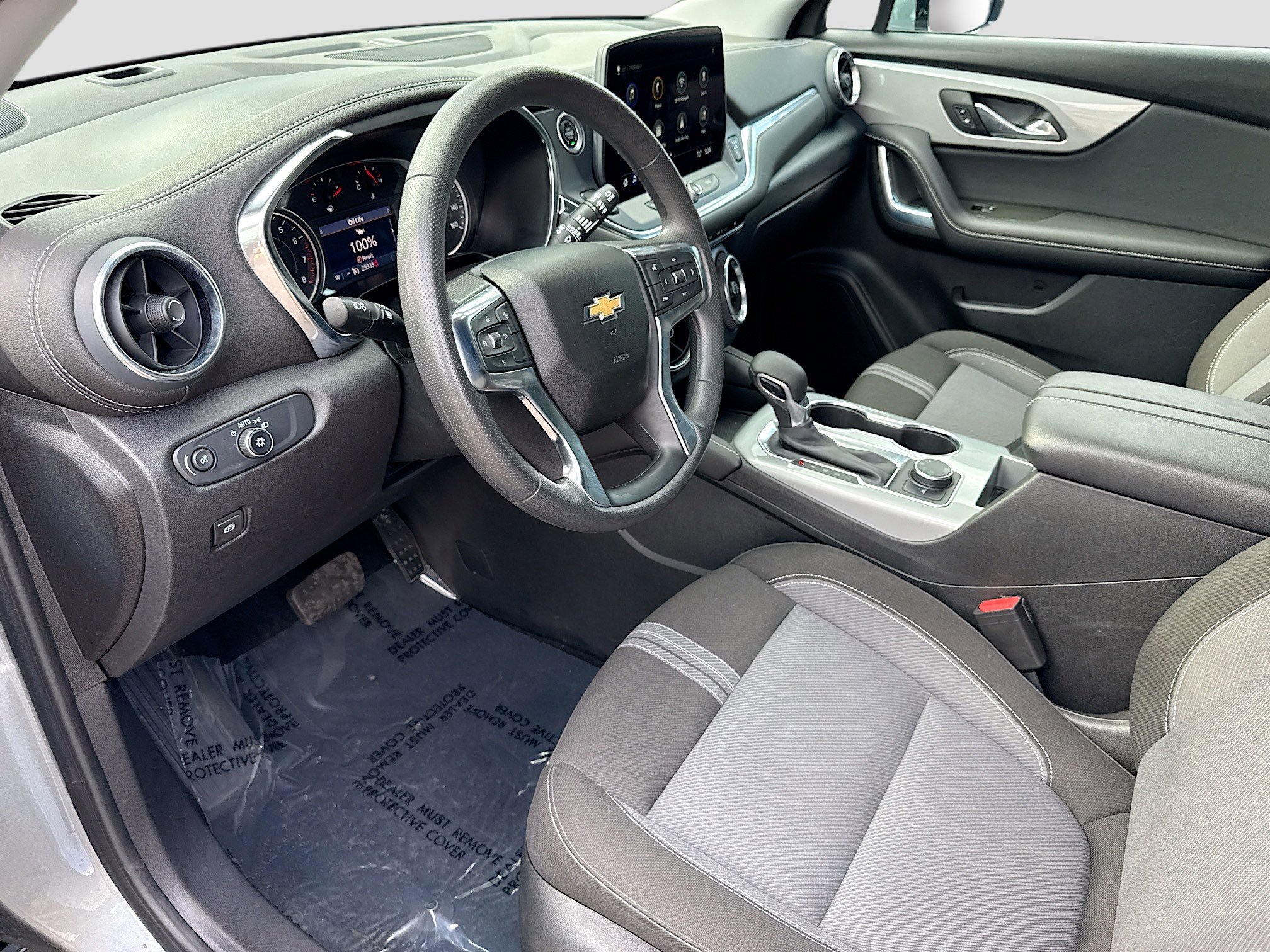 Used 2025 Chevrolet Blazer LT AWD/4WD image 25