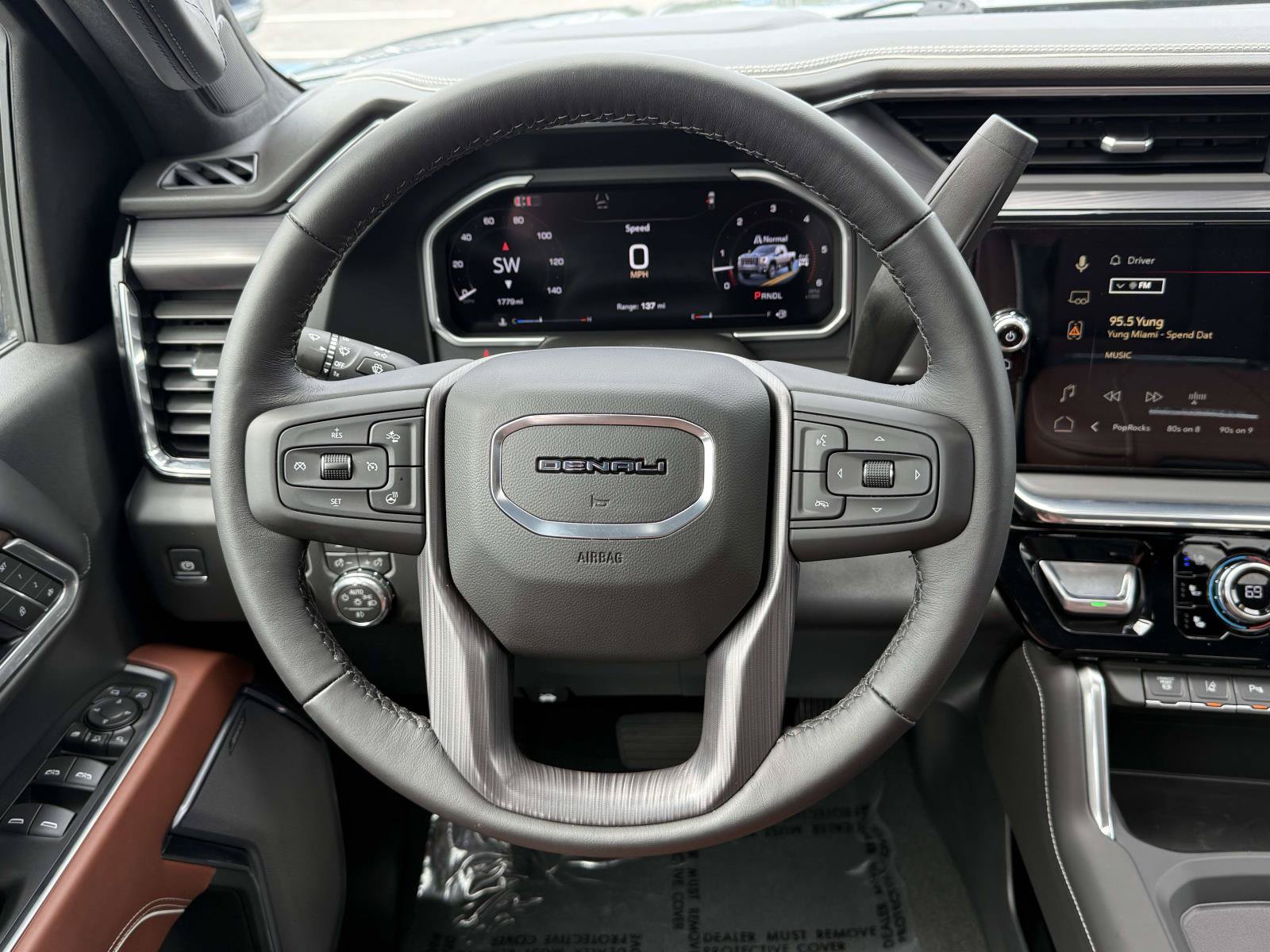 Used 2026 GMC Sierra 2500 Denali Ultimate w/ Max Trailering Package AWD/4WD image 12