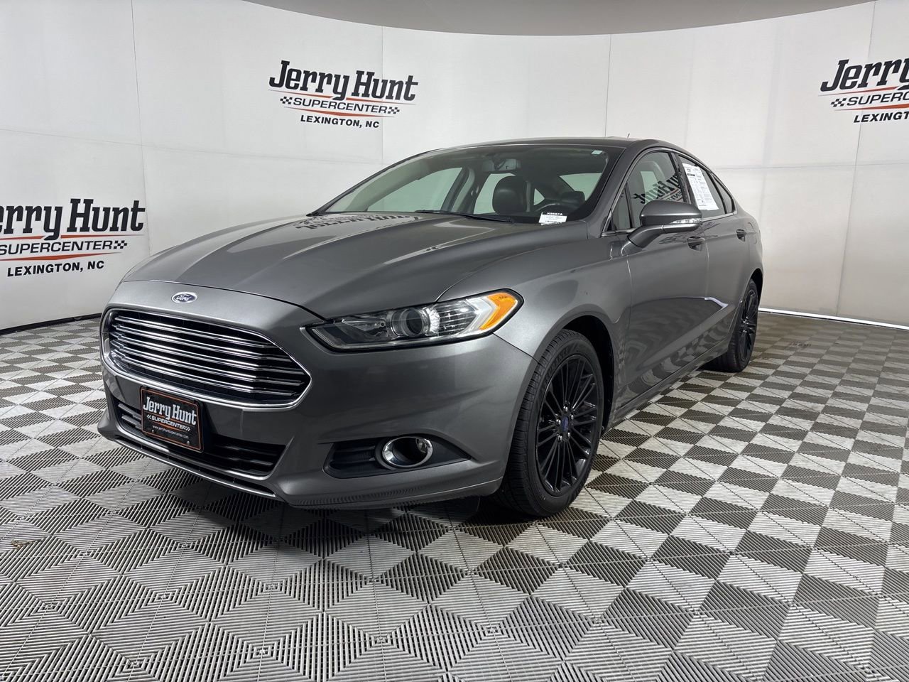 Used 2014 Ford Fusion SE w/ Equipment Group 202A image 1