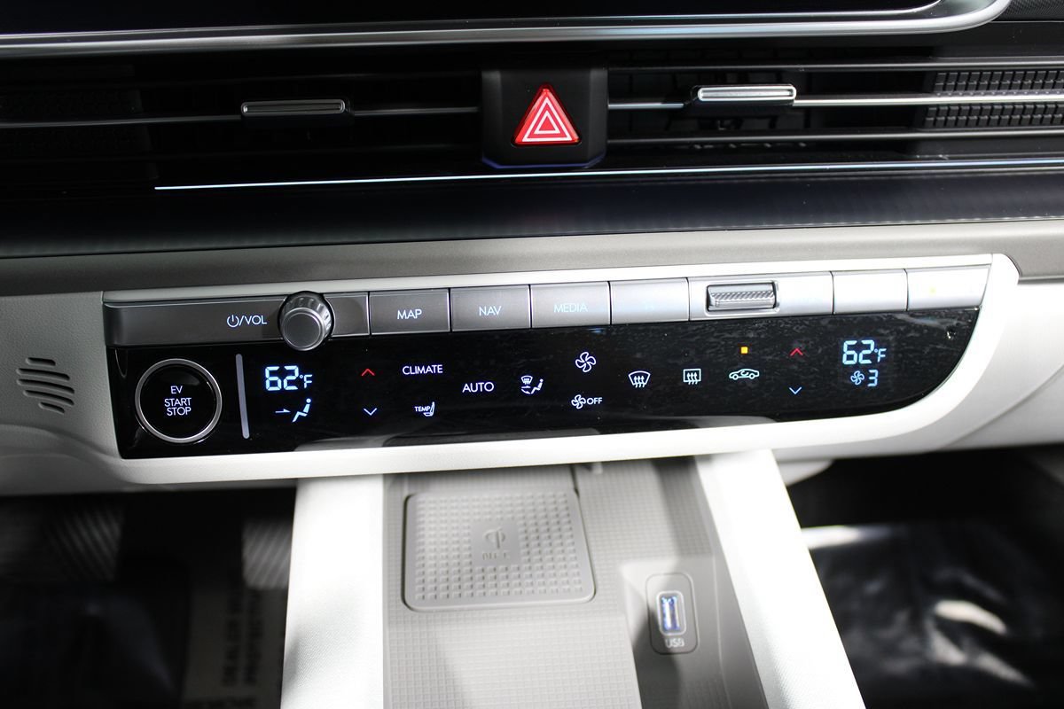 Used 2023 Hyundai Ioniq 6 SEL RWD image 15